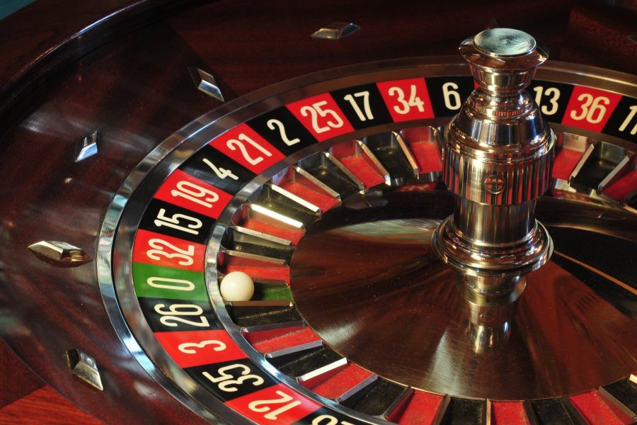 Play On the internet Slot machines: The way to Perform Baccarat