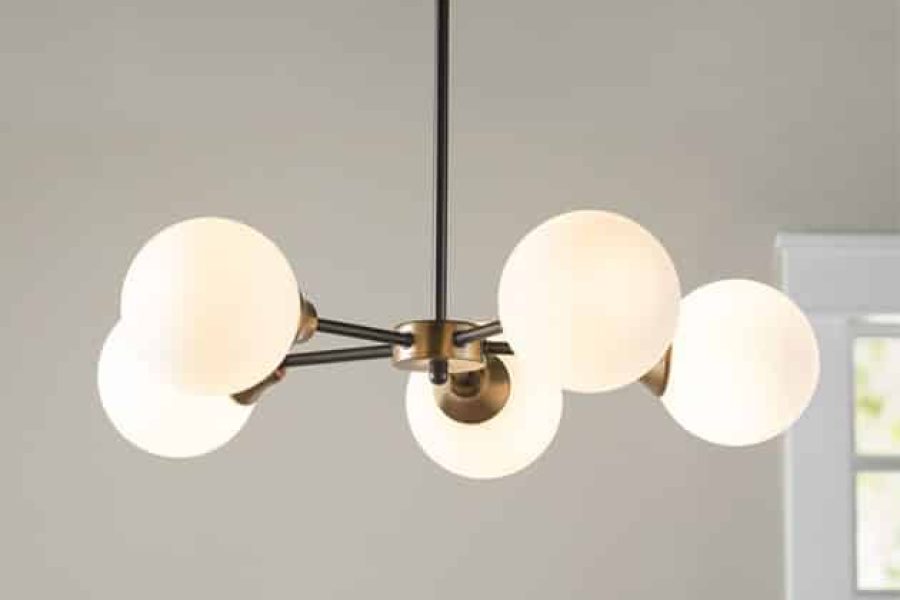 The globes’ light fixturesare an element in constant evolution